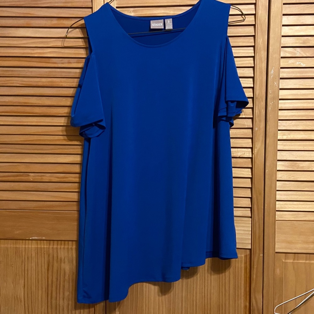 Plus Size Asymmetric Cold Shoulder Top